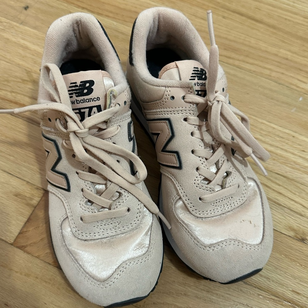 New Balance Sneakers in Beige and White